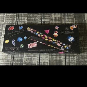 Royale Hair Straightener with Emoji Design